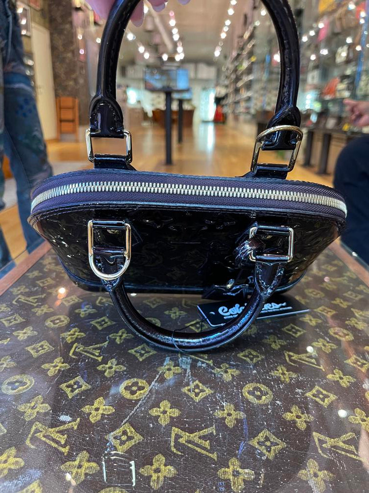 Louis Vuitton Monogram Vernis Alma bb w/ Strap