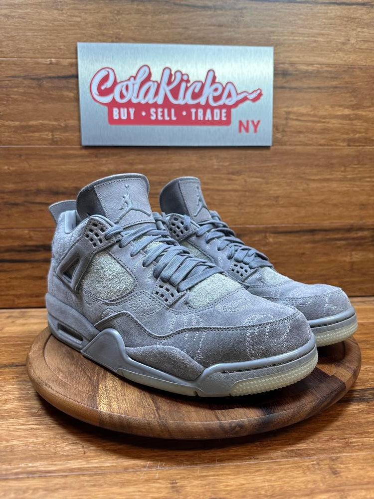 Jordan 4 Retro Kaws