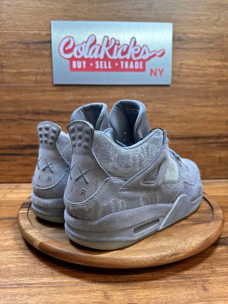 Jordan 4 Retro Kaws