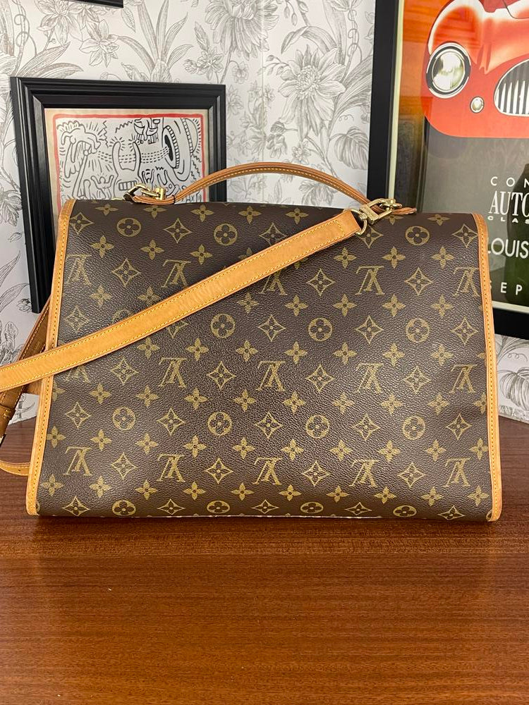 Louis Vuitton Monogram Messenger Bag