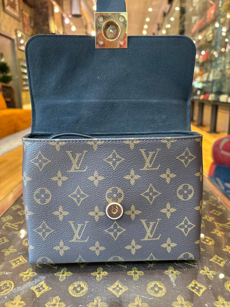 Louis Vuitton Locky BB Monogram Noir w/ Strap