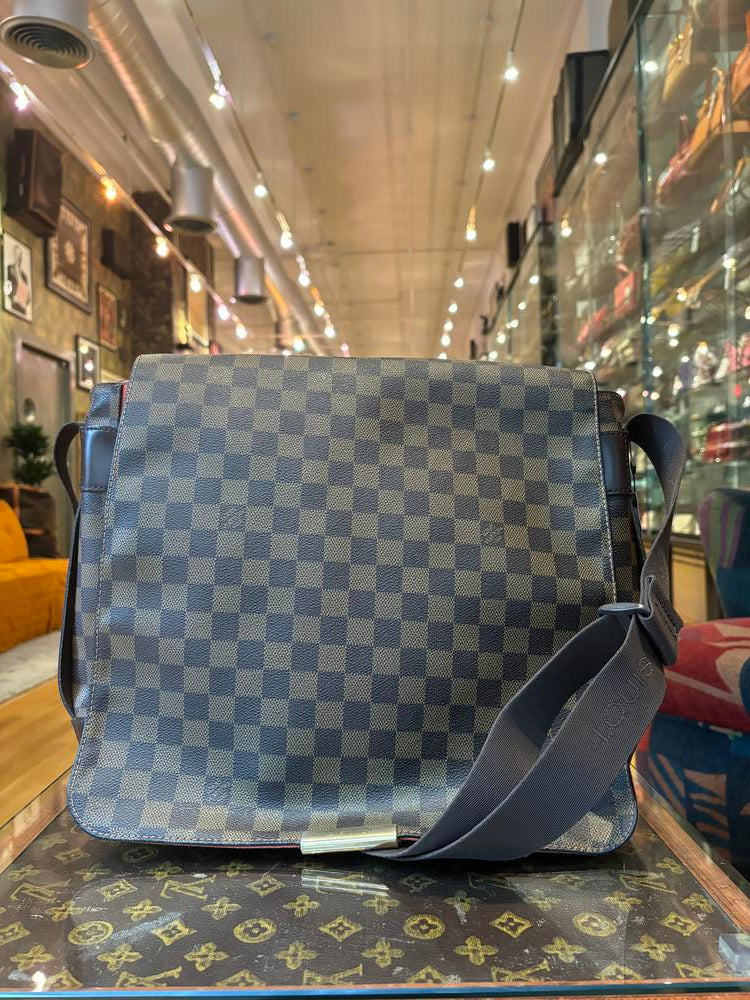 FLASH DEAL Louis Vuitton Damier Messenger