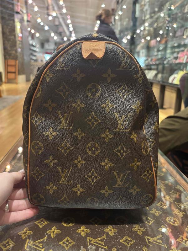 Louis Vuitton Monogram Speedy 40