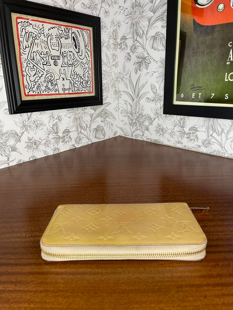 Louis Vuitton Beige Vernis Zip Wallet