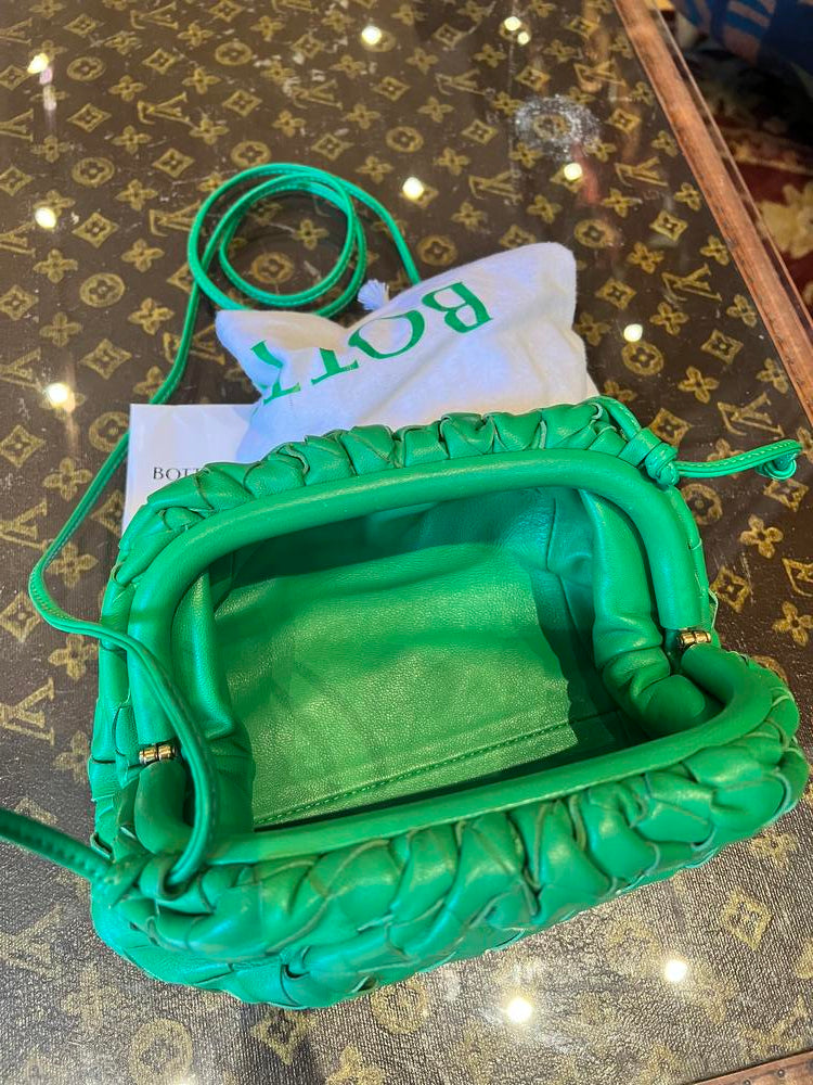 Bottega Intrecciato Leather Green Pouch Shoulder Bag