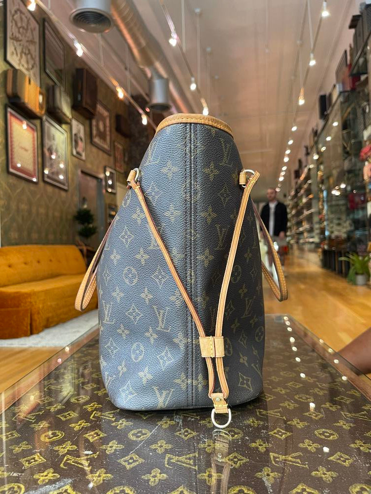 Louis Vuitton Monogram Neverfull MM w/ Dust bag