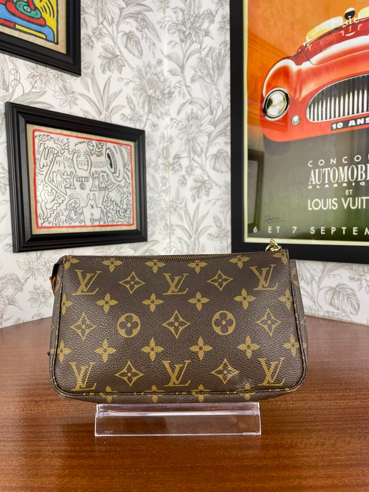 Louis Vuitton Monogram Pochette