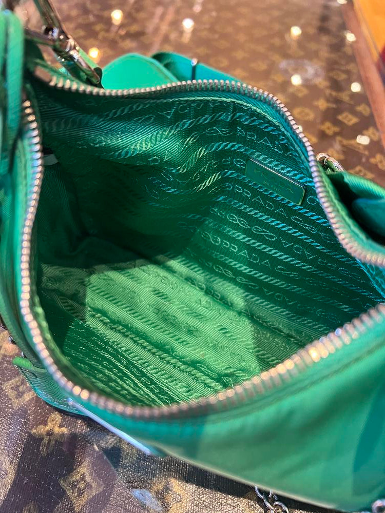 Prada Tessuto Nylon Re-Edition 2005 Shoulder Bag Green