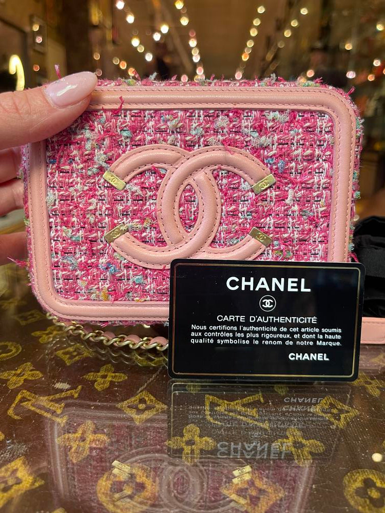 Chanel Tweed CC Filigree Vanity Clutch Pink