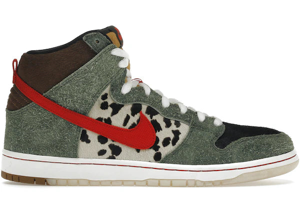 Nike SB Dunk High Dog Walker