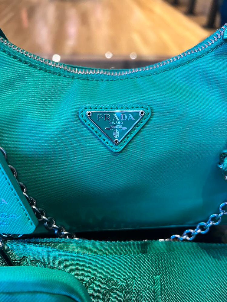 Prada Tessuto Nylon Re-Edition 2005 Shoulder Bag Green