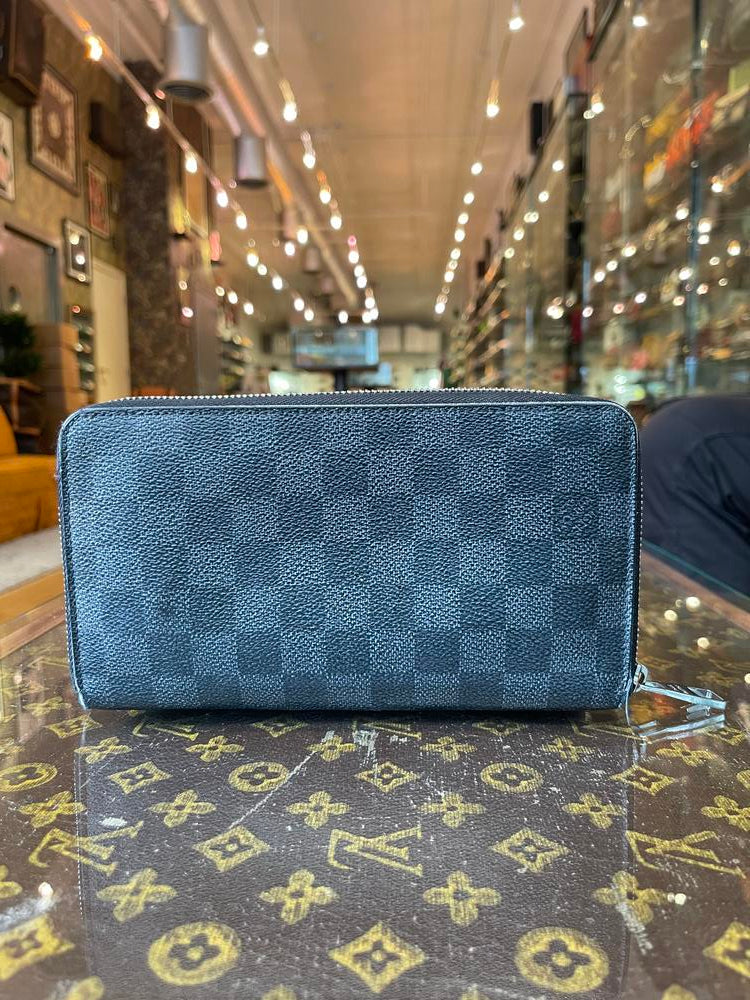 Louis Vuitton Graphite Damier Zippy Wallet