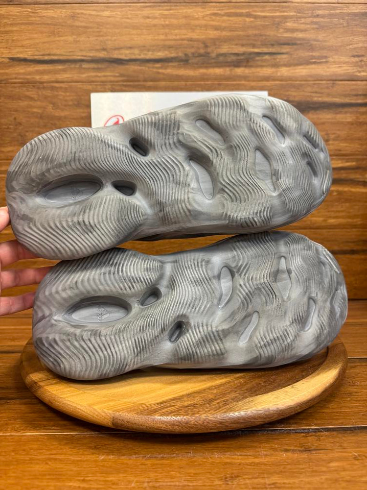 adidas Yeezy Foam RNR MX Granite