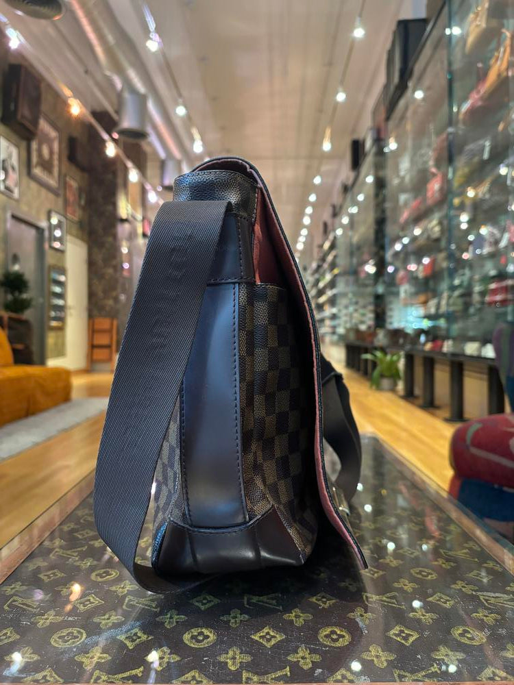 FLASH DEAL Louis Vuitton Damier Messenger