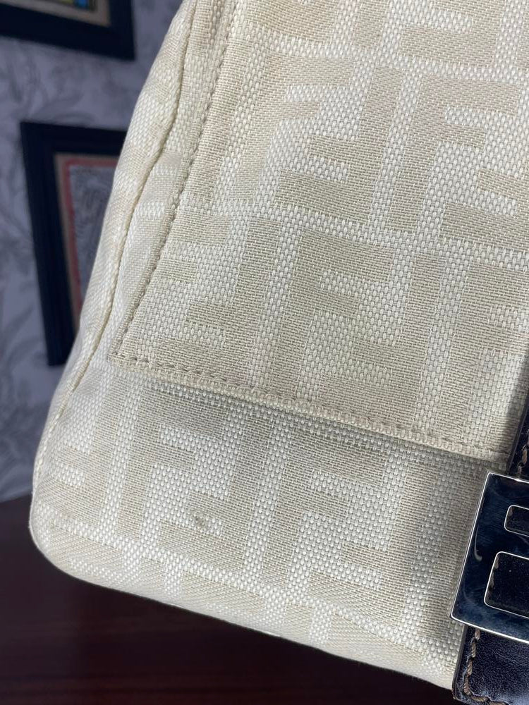 Fendi Cream/Black Shoulder Bag