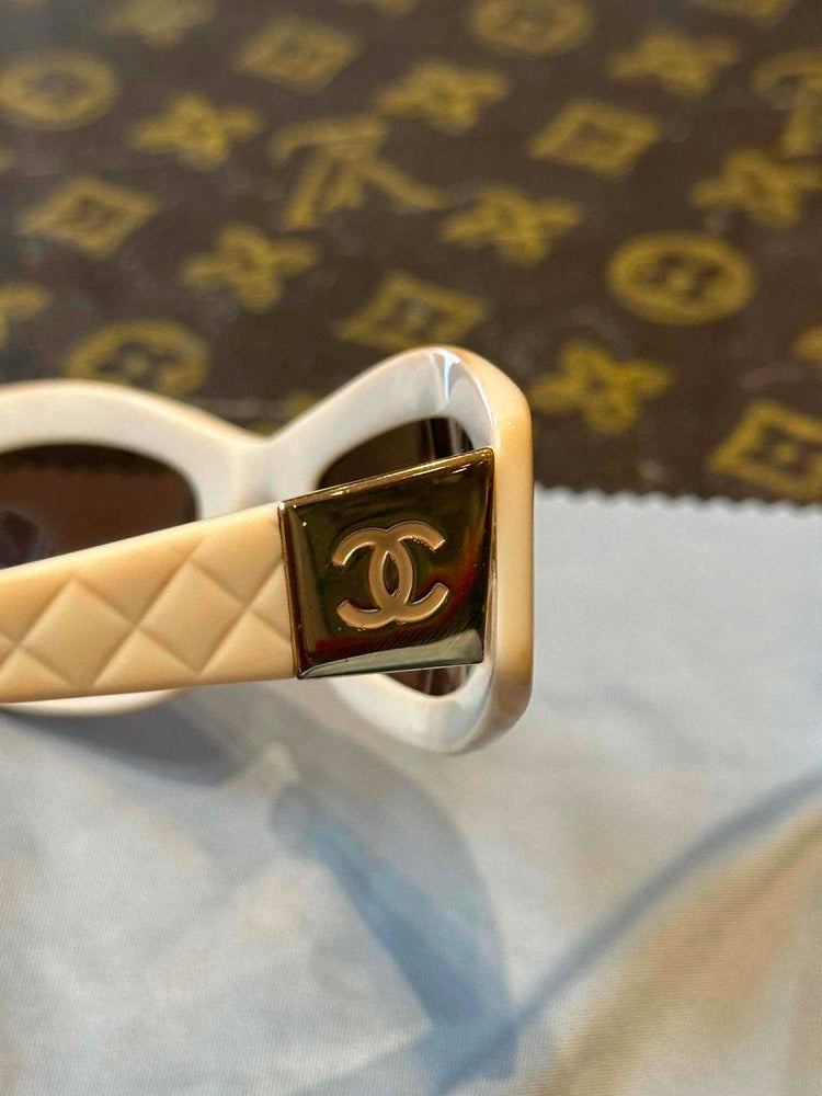 Vintage Chanel 5014 Beige Sunglasses (Short Temples)