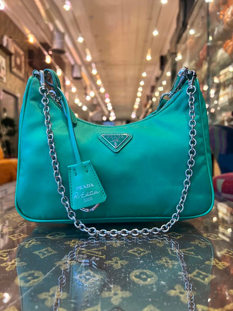 Prada Tessuto Nylon Re-Edition 2005 Shoulder Bag Green