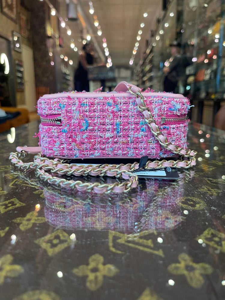 Chanel Tweed CC Filigree Vanity Clutch Pink