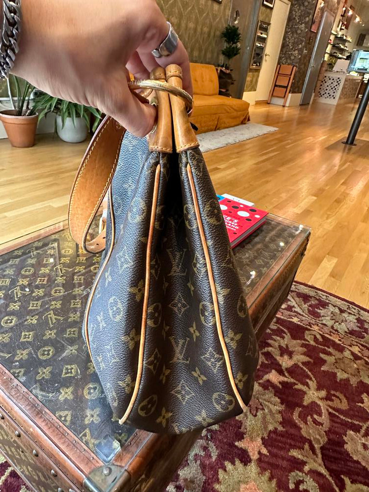 Louis Vuitton Galliera Hobo Bag