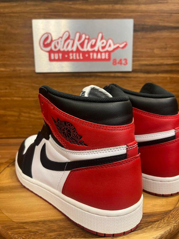 Jordan 1 Retro Black Toe (2016)