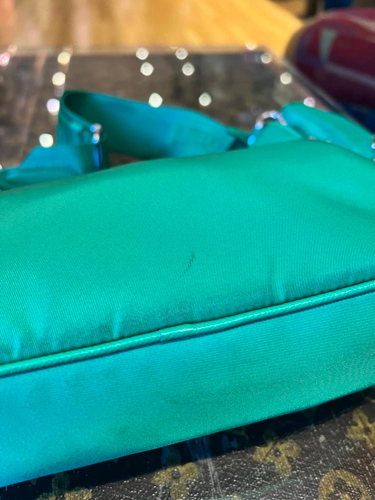 Prada Tessuto Nylon Re-Edition 2005 Shoulder Bag Green