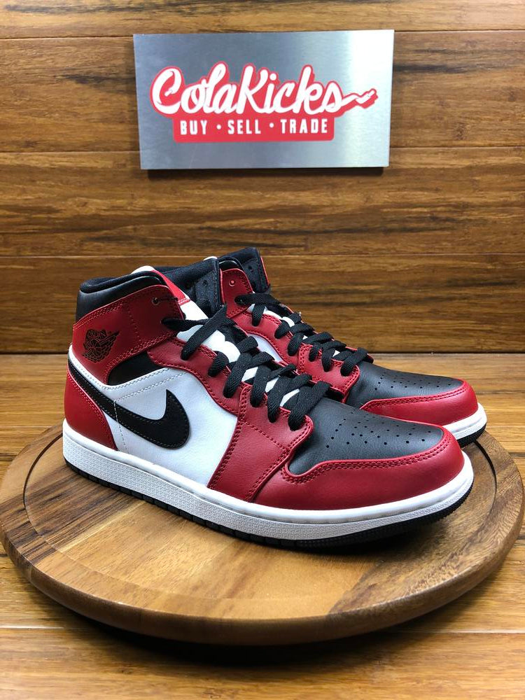 Jordan 1 Mid Chicago Toe