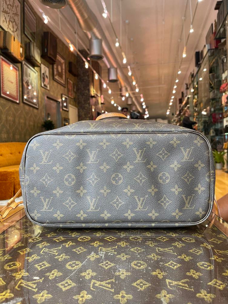 Louis Vuitton Monogram Neverfull MM w/ Dust bag